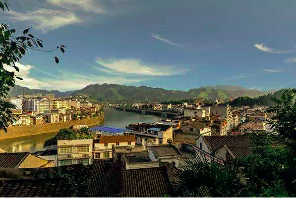 新晃中寨镇：坚持“四强化”，打造美丽乡村新晃中寨镇：